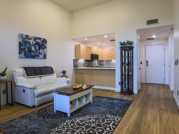 2nd image of 400 W 8th St Unit 405