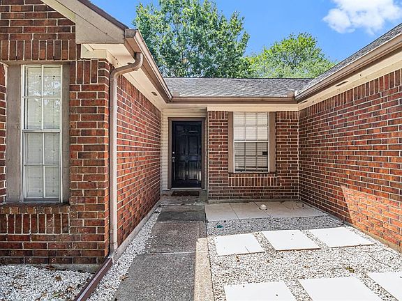 5th image of 2823 Meadow Brook Ct