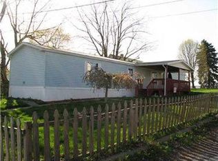 1195 Constitution Ave, Ellwood City, PA 16117