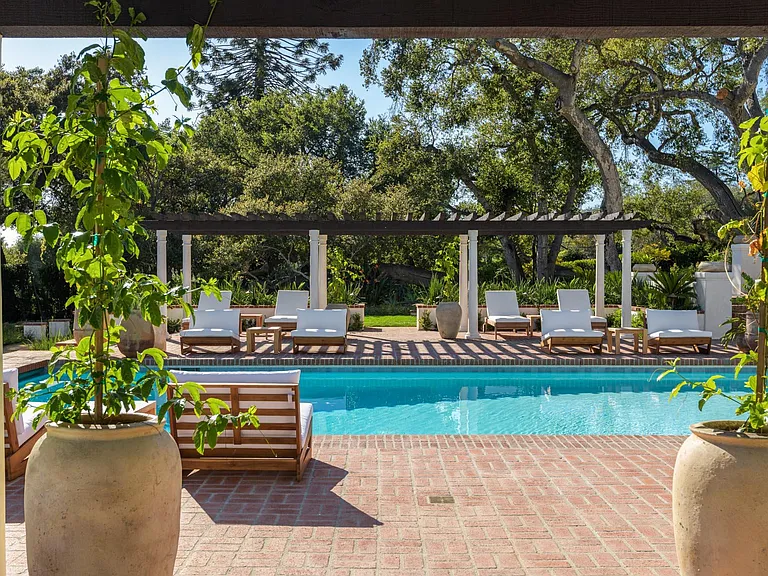 680 Buena Vista Dr — Photo 33