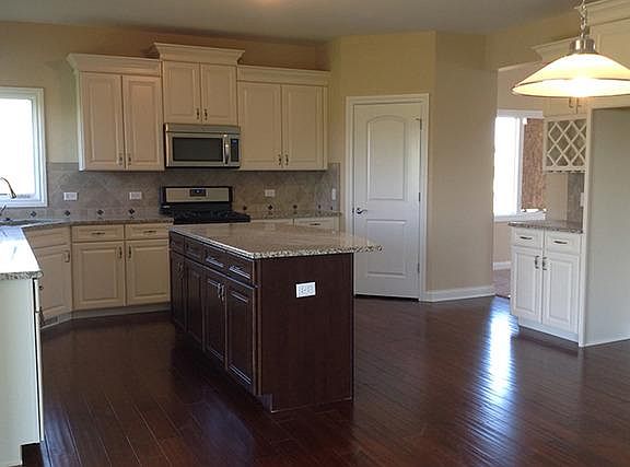 3rd image of 2919 Brett Dr
