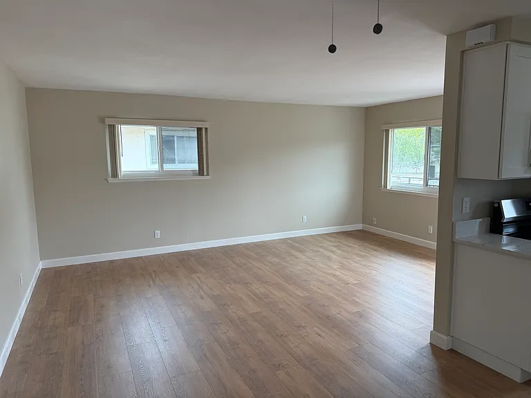 2666 N Anchor Ave — Photo 14