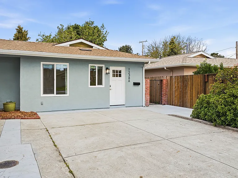 1238 Coral St #A — Photo 10