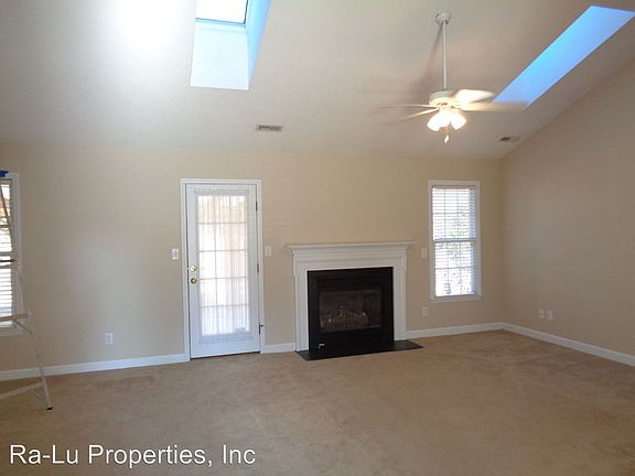 5th image of 701 Oakwood Forest Ln