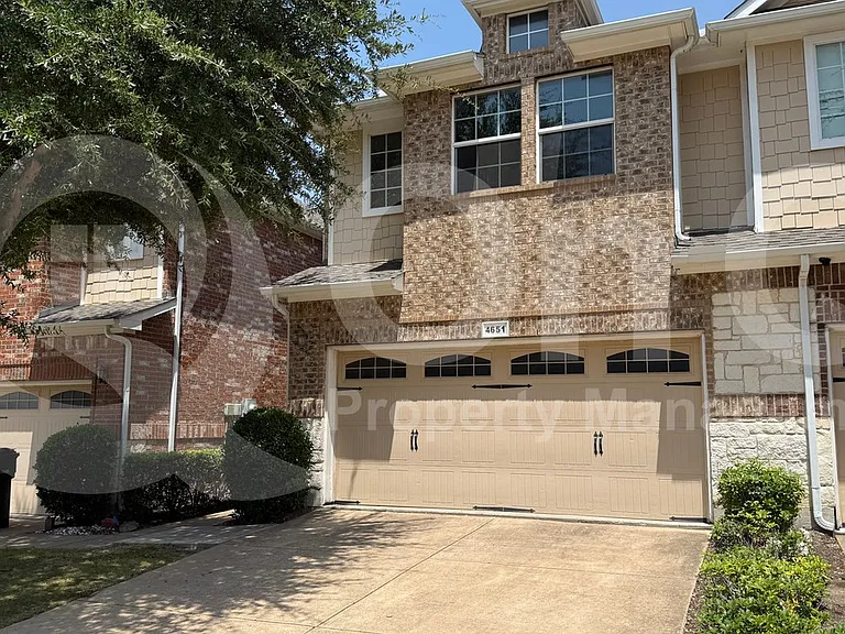 4651 Penelope Ln — Photo 1