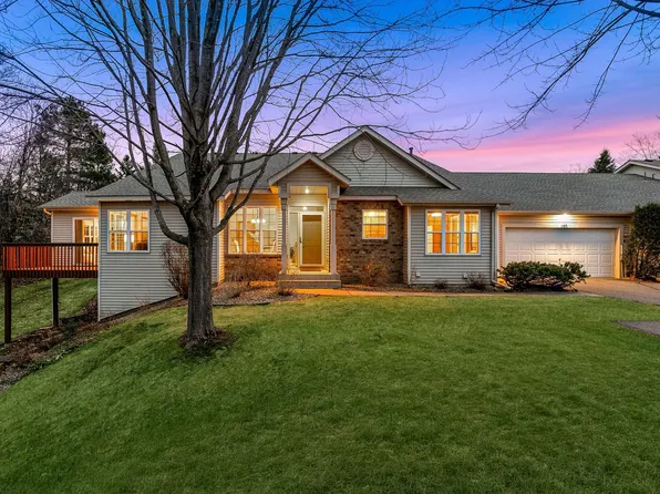 150 Wedgewood Dr, Saint Paul, MN 55115