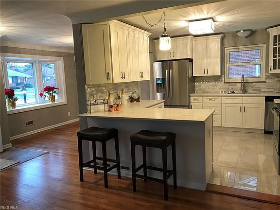 5th image of 7404 Craigmere Dr