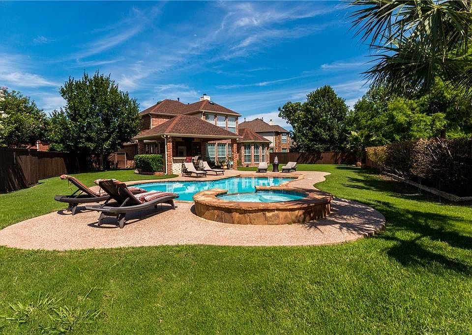 1st image of 6803 Lagoon Dr