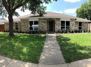 1029 Hampshire Ln, Carrollton, TX 75007