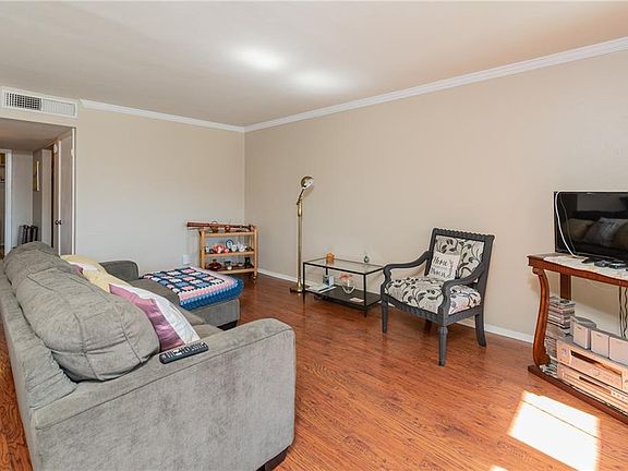 5th image of 543 Demarett Dr #31