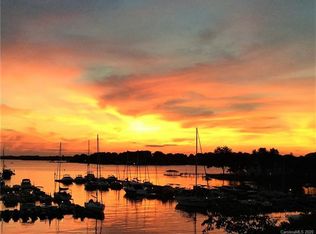 18811 Vineyard Point Ln, Cornelius, NC 28031