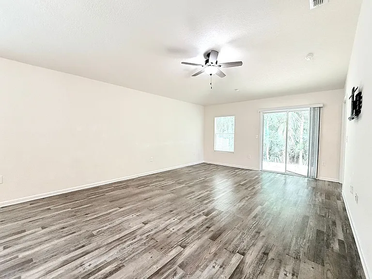 7838 Meadow Walk Ln — Photo 12