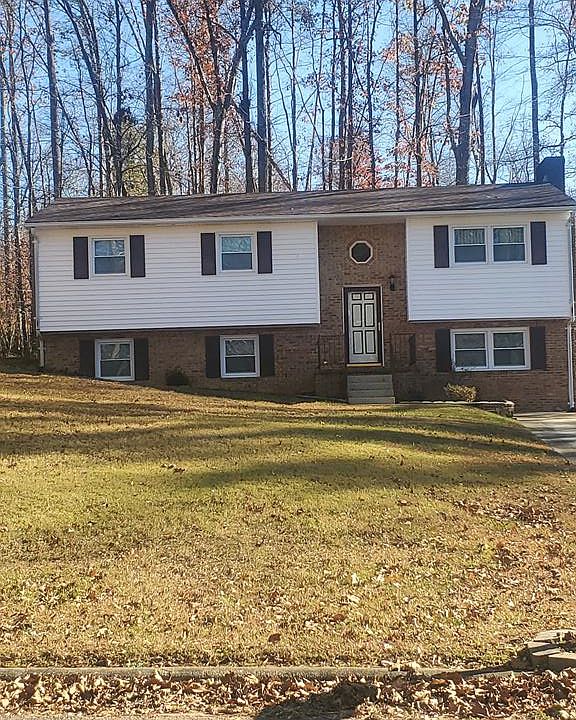 1st image of 125 Leslie Ln