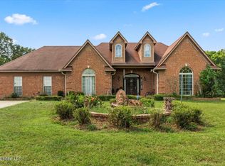 19 Embry Rd, Byhalia, MS 38611