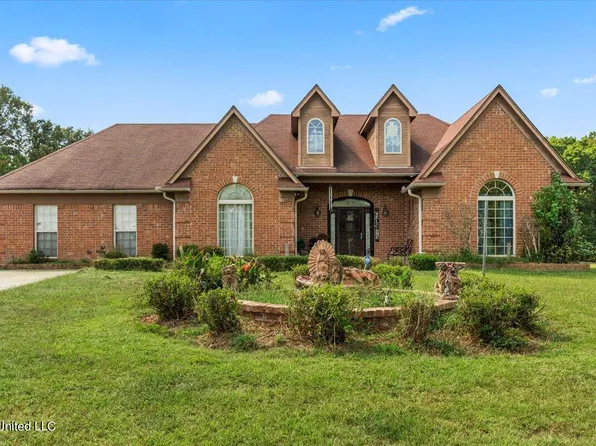 19 Embry Rd, Byhalia, MS 38611