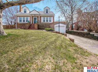1611 N 49th St, Omaha, NE 68104