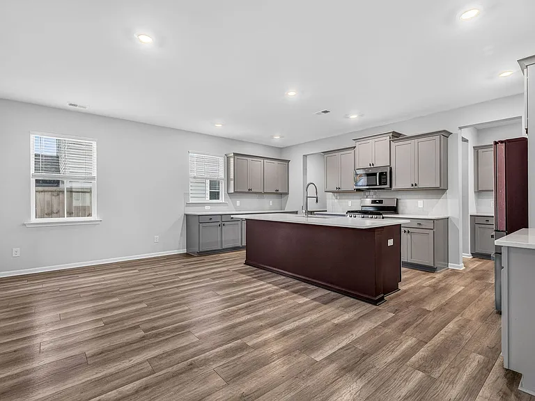 518 Yellow Leaf Ln — Photo 16