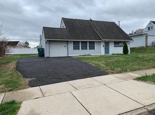 50 Cactus Rd, Levittown, PA 19057