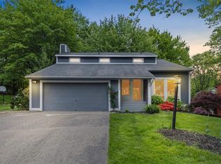 105 Rippling Brook Dr, Sewickley, PA 15143