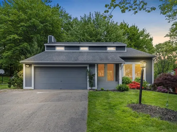 105 Rippling Brook Dr, Sewickley, PA 15143