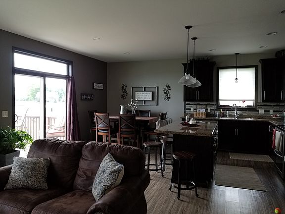 4th image of 820 Greenway Blvd SE