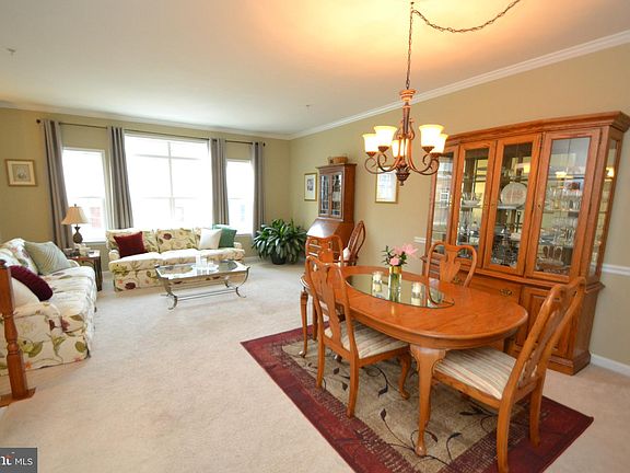 5th image of 724 Hidden Oak Ln