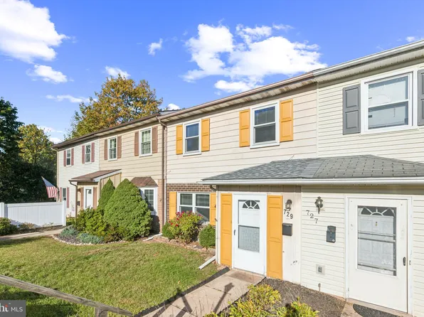 729 Valley Rd, East Greenville, PA 18041