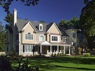 145 Sugartown Rd, Devon, PA 19333