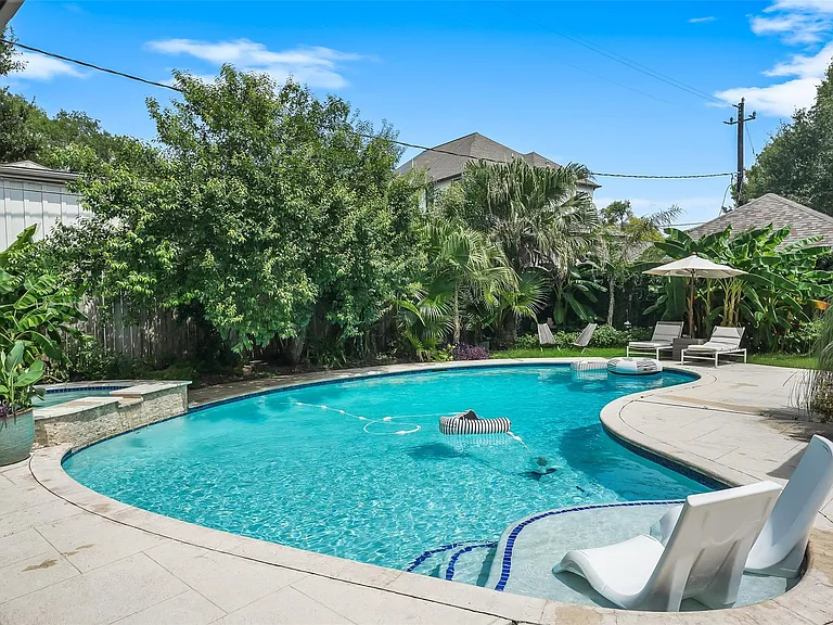 9411 Endicott Ln — Photo 38