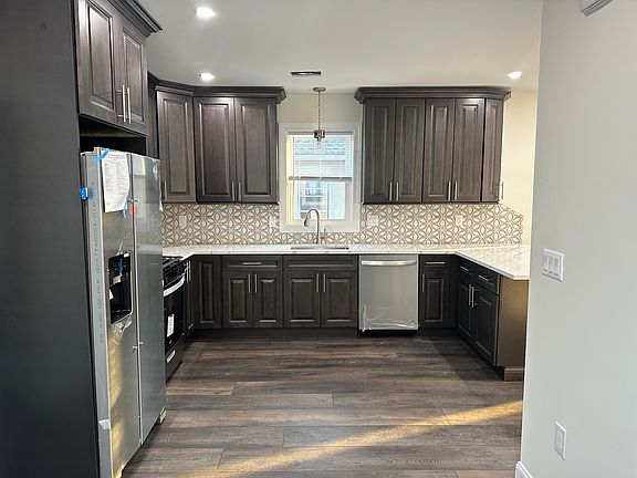 4th image of 319 Monroe St Floor 2