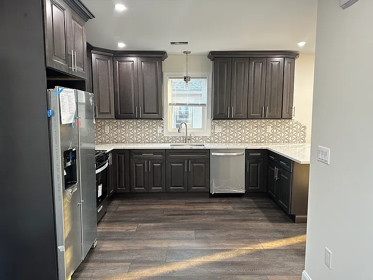 319 Monroe St #2 — Photo 4