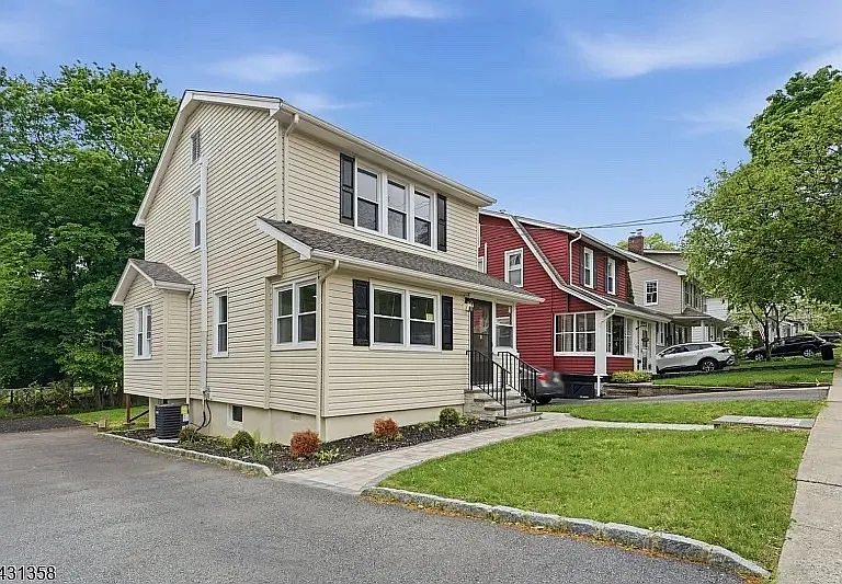 55 Yantecaw Ave — Photo 1