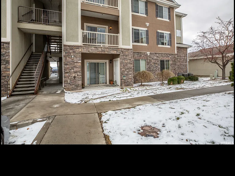 159 W Springview Dr #159 — Photo 1