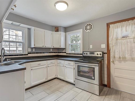 3rd image of 6135 Bermuda Dr