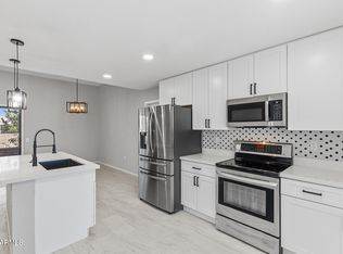 16817 N Meadow Park Dr, Sun City, AZ 85351