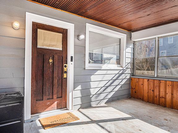 3rd image of 147 Glen Ave