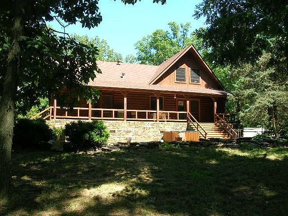2nd image of 325 Dogwood Ln
