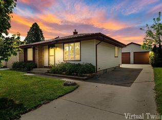 1709 88th St, Kenosha, WI 53143