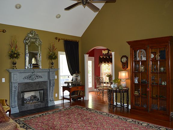 Spacious Living Room