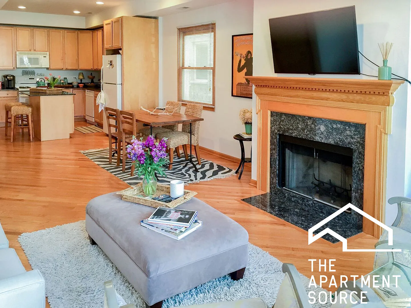 3 bed, 1350 sqft, $5,200 — Photo 1
