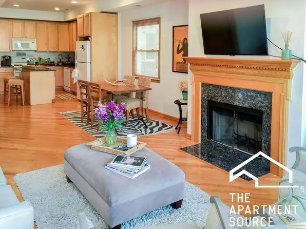 1319 W Belmont Ave #F2, Chicago, IL 60657