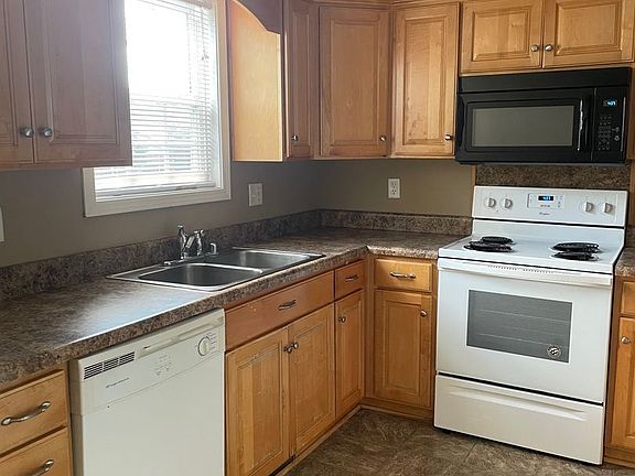 4th image of 221 Hanover Ct #249