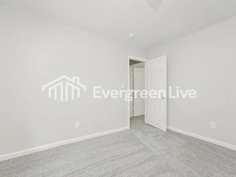 3053 Deshong Dr — Photo 10