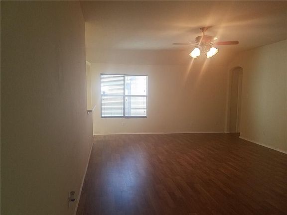 4th image of 1214 Alhambra Dr