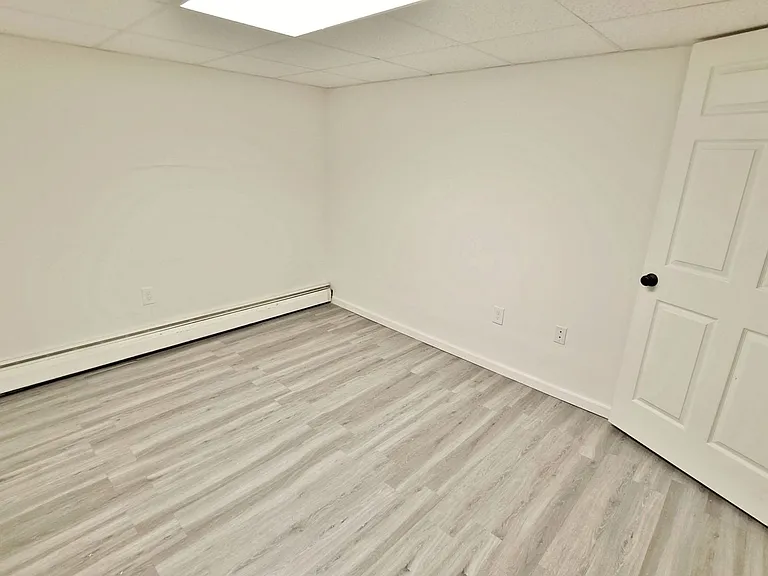 1170 Westminster Ave — Photo 29
