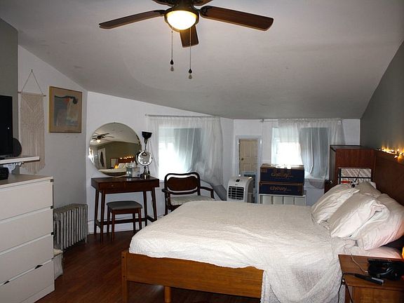 5th image of 28 Herkimer St #3