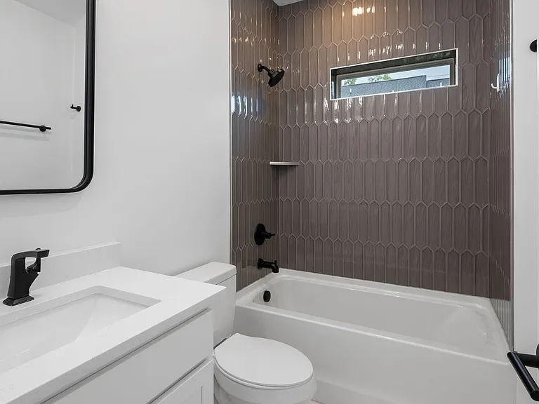 1305A Lischey Ave #A — Photo 8