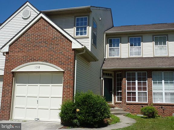 2nd image of 158 Tuckahoe Ln