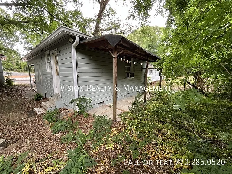 121 Howell Rd #B — Photo 10