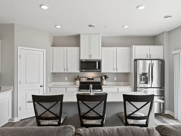 12536 Guadalcanal Cir NE #E, Blaine, MN 55449